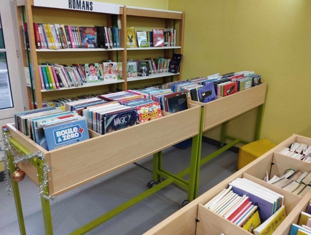 Bibliotheque etage jeunes 05