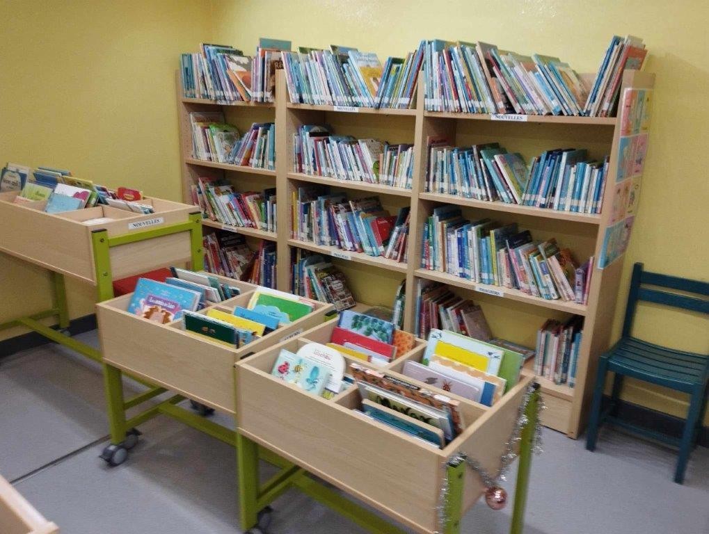 Bibliotheque etage jeunes 07